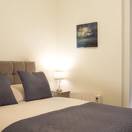 บลู ดอร์ อพาร์ตเมนต์ Apartment นิวคาสเซิล ภายนอก รูปภาพ