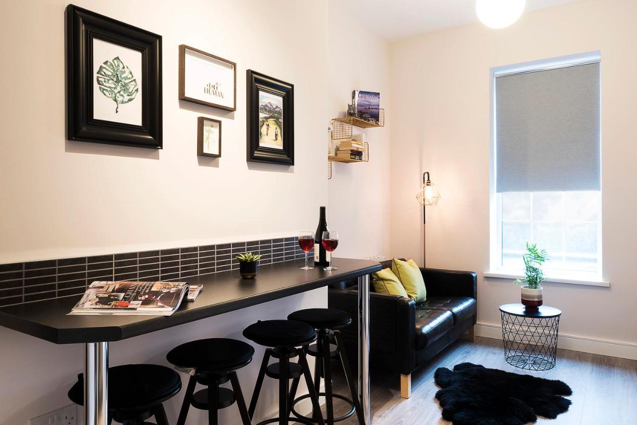 บลู ดอร์ อพาร์ตเมนต์ Apartment นิวคาสเซิล ภายนอก รูปภาพ